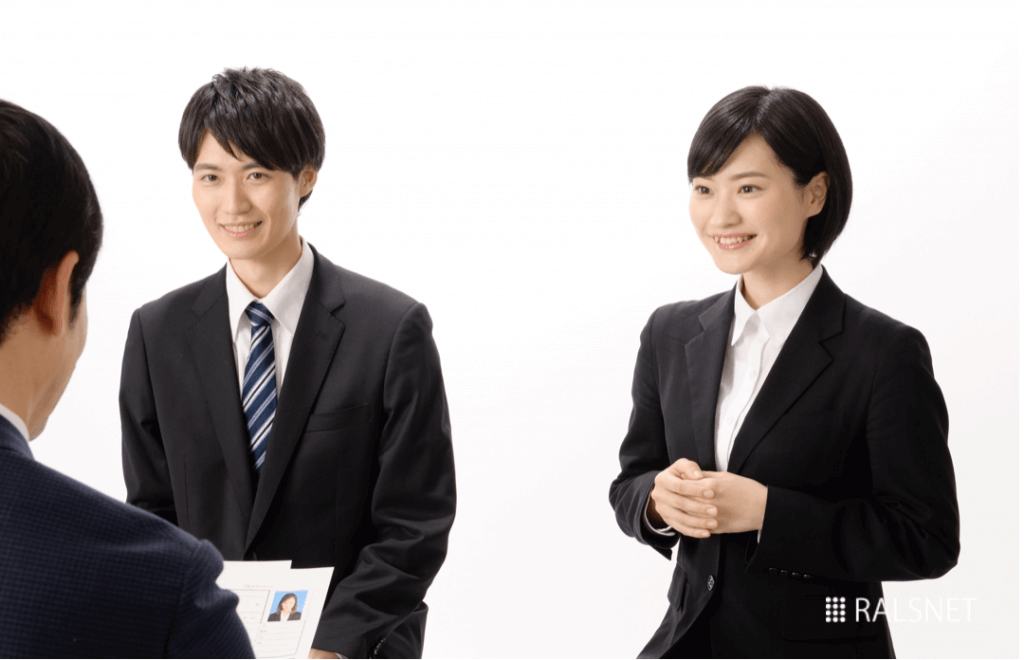 たったこれだけで？面接官に与える印象の93%を左右すること