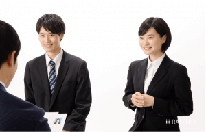 たったこれだけで？面接官に与える印象の93%を左右すること